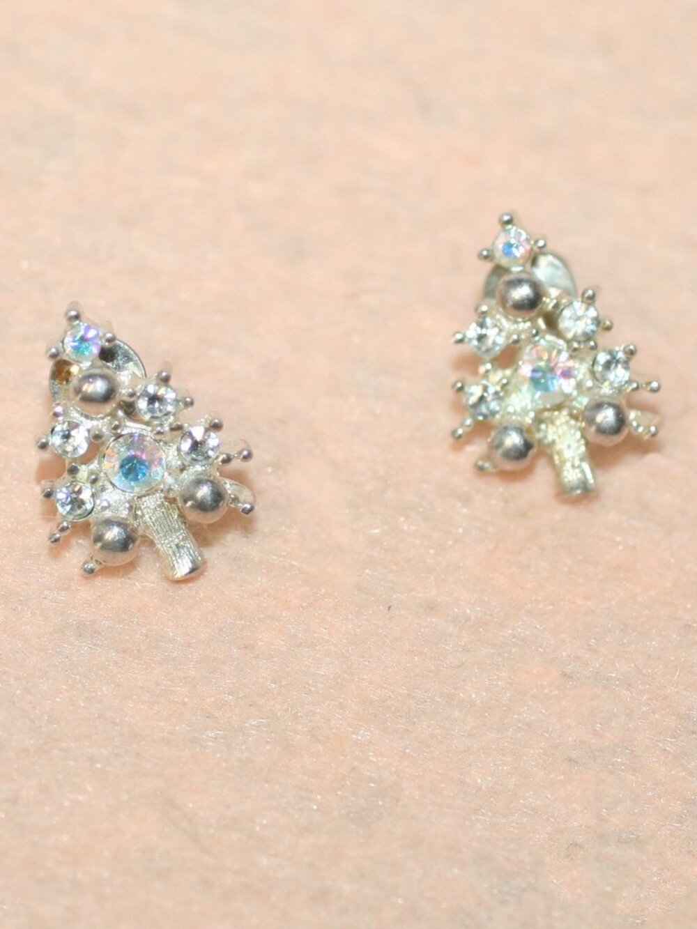 Vtg Holiday Christmas Trees Clear RhineStone Silver Tone Post Earrings Costume
